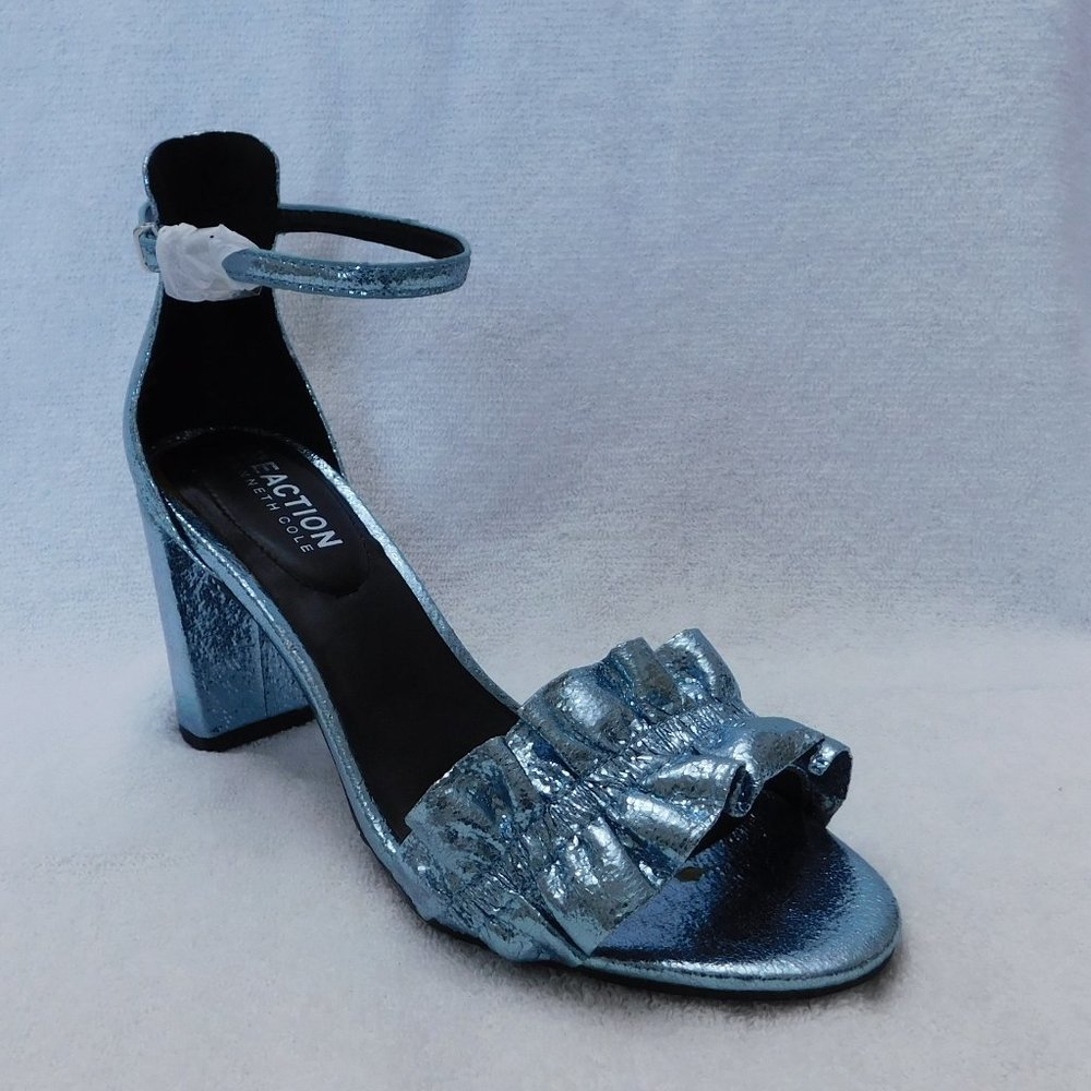 W34 Blue Ruffle Block-Heel Sandals  - 6 M